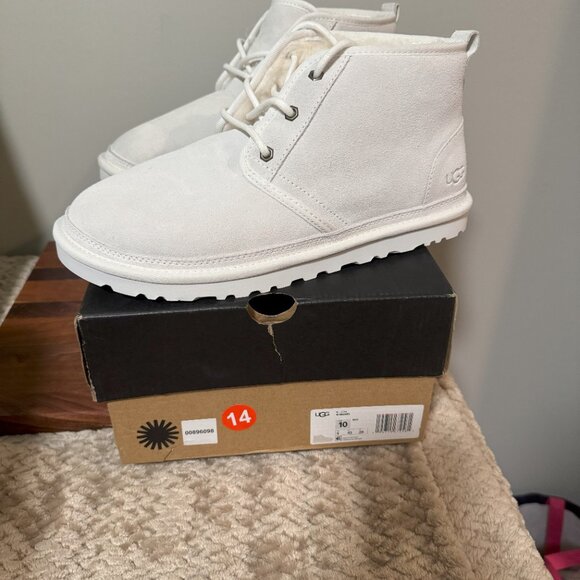 UGGs - White Suede Boots (Men\'s) Size 10, NIB
